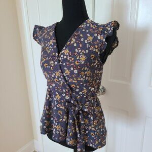 Monteau Womens Wrap Trendy Top Sz S Floral Short Flutter Sleeve Blouse